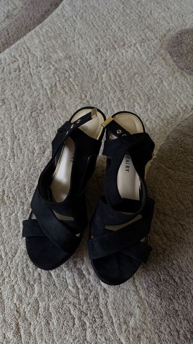 Босоніжки  жіночі