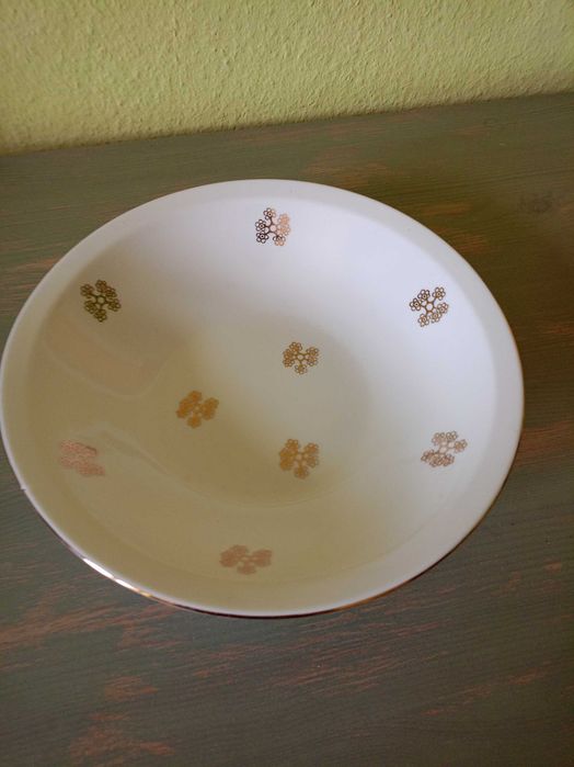 Serwis stołowy porcelanowy vintage. Chodzież.