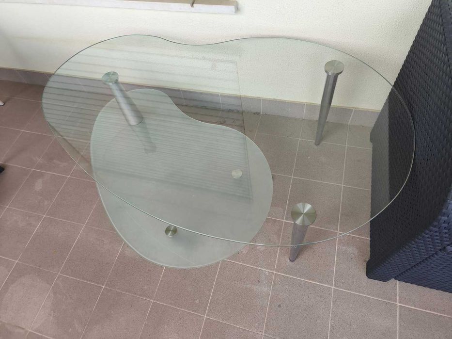 Mesa de apoio estilo moderno