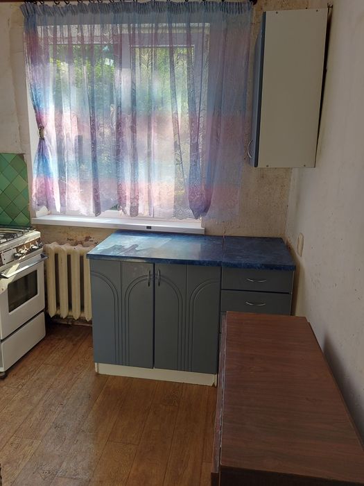 Продам 3х кімнатну квартиру на першому поверсі