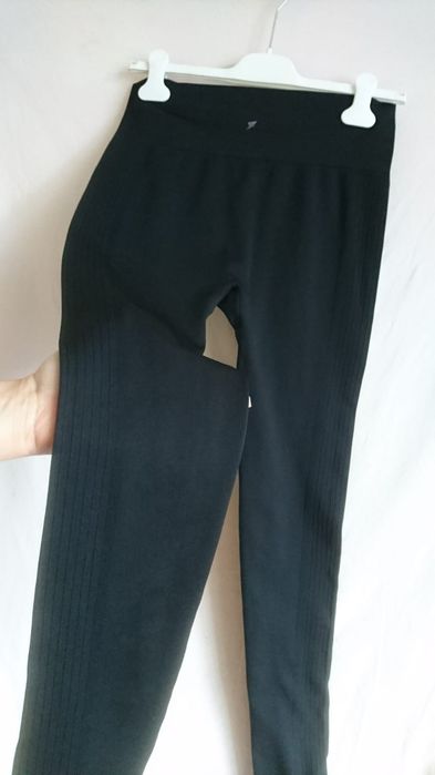 Legginsy damskie sportowe NOWE r M - 38 Workout