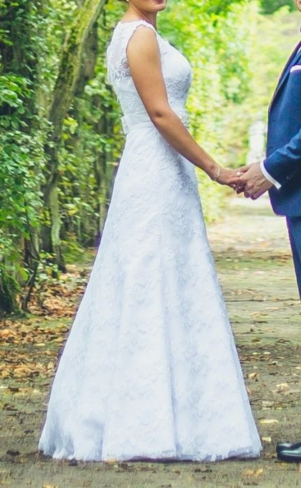 Koronkowa suknia ślubna, kolor biały, rozmiar 38