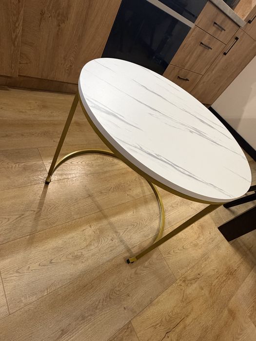 Sprzedałam stolik kawowy