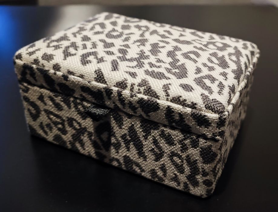 Szkatułka organizer na bizuterię 16x12x8