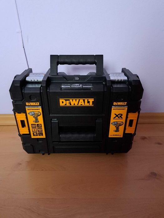Super Mocny Klucz Udarowy DeWalt 1/2 cala 950Nm 18V XR- Body + Walizka