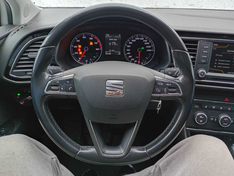 Seat Leon 3 III 2015г F5 1.4 tsi AT DSG white белый
