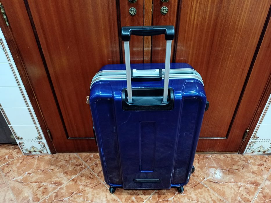 Mala malas de porão mais de 23 kg viagem casa quarto apartamento vivenda carro cozinha.