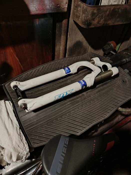 Вилка Фокс знизу подерта  міняю опис!