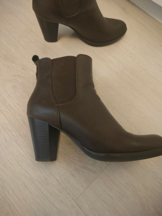 Botki czekoladowe CCC