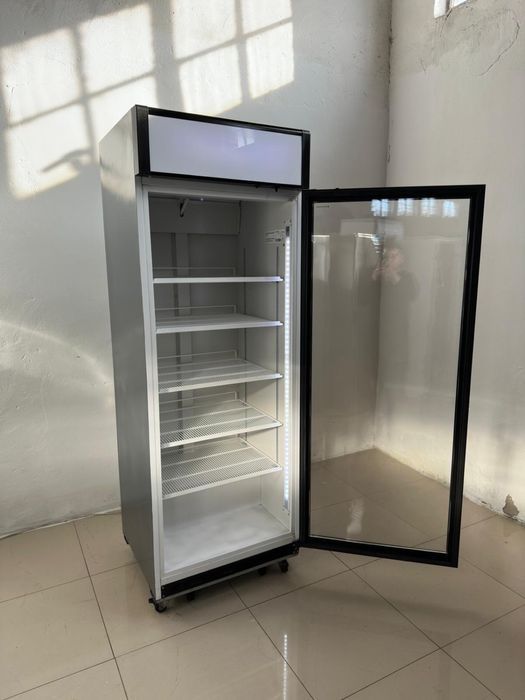 Chłodziarka witryna Metalfrio  COLL 700 l z 75 cm  na blachy GN Kosze