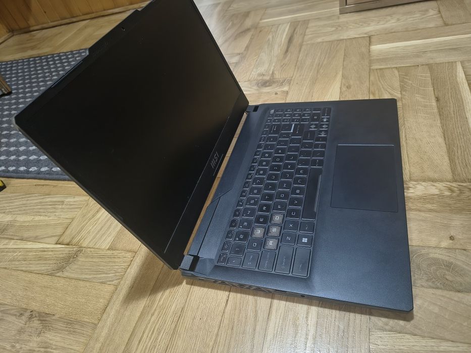 Laptop MSI Cyborg 15 Intel RTX 4060 do gier