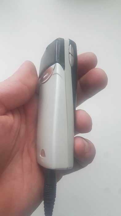 do kolekcji - NOKIA 8310 - sprawna