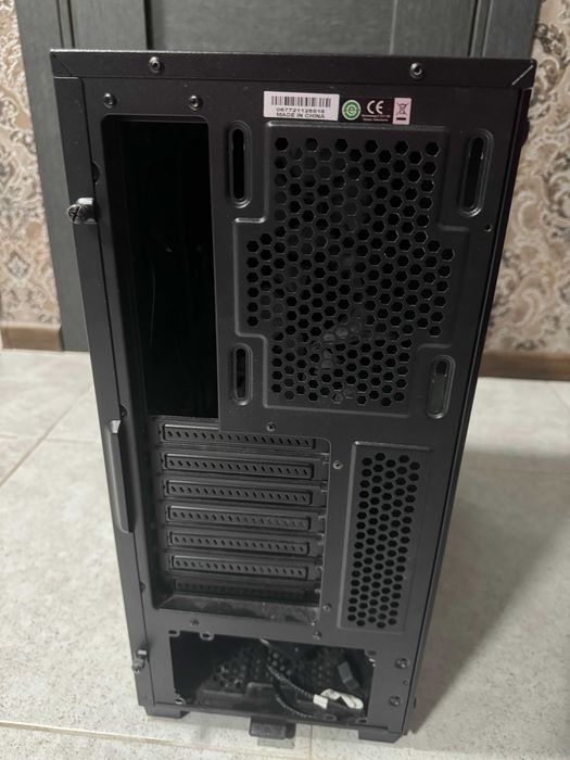 Продам корпус Corsair icue 220t tempered glass