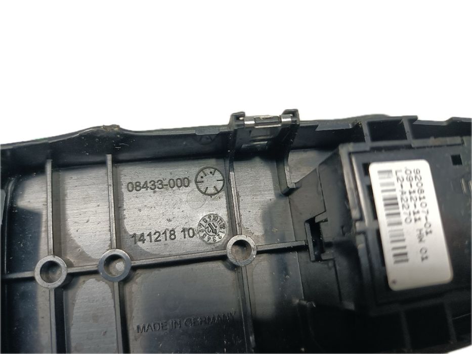 Comando / botão / interruptor vidros frente direito BMW 1 (F20)