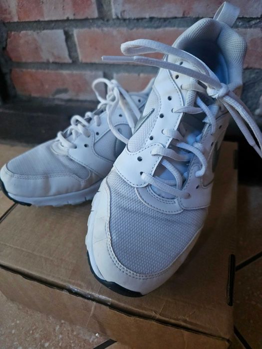 Buty sportowe nike 38