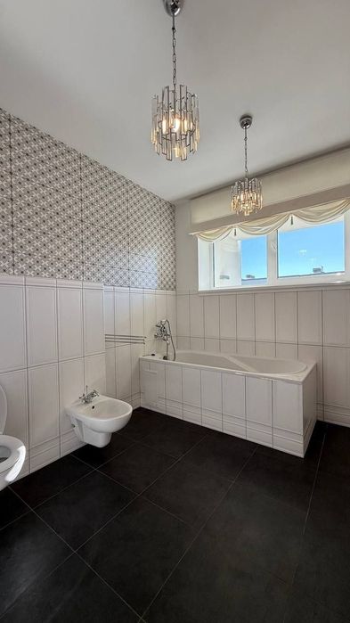 Продаж котеджу з терасою в с.Липники