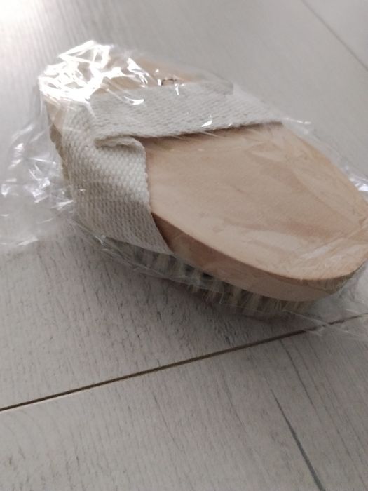 Szczotka do szczotkowania ciała Lirene