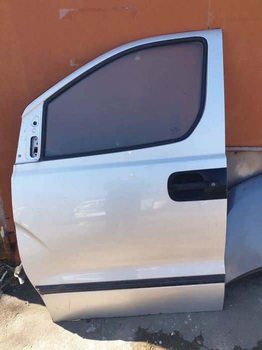 Двери правые  Hyundai H1 Grand Starex
