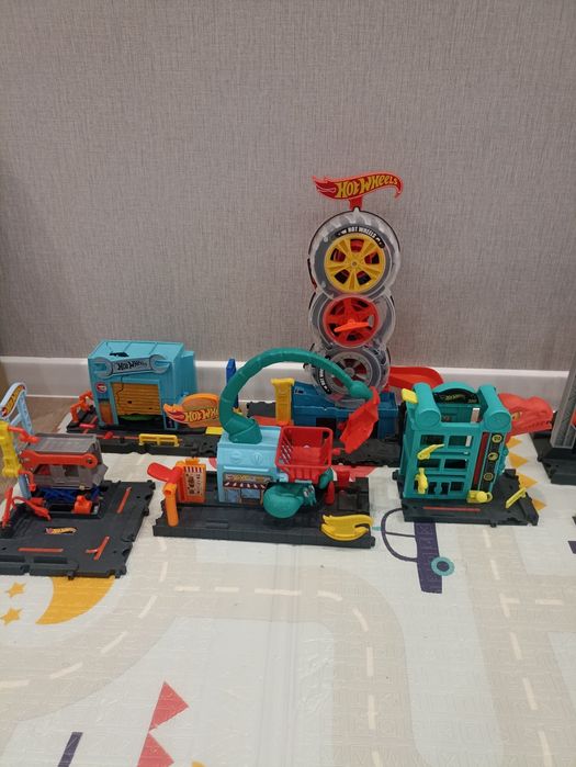 Треки hot wheels,ігрові набори