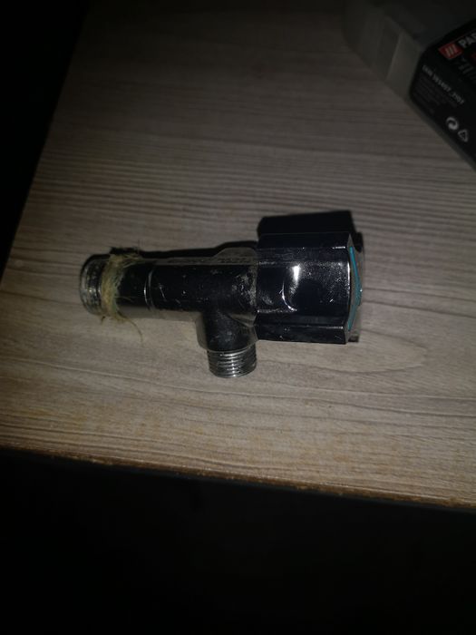 Torneira com 2 saídas