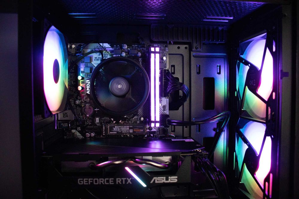 Komputer Gamingowy Ryzen 7 2700x RTX 2060 16GB RAM 500 SSD **DOWÓZ**