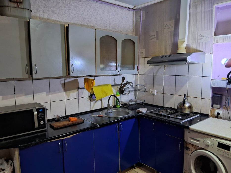 Сдаю комнату  для девушки , женьшины