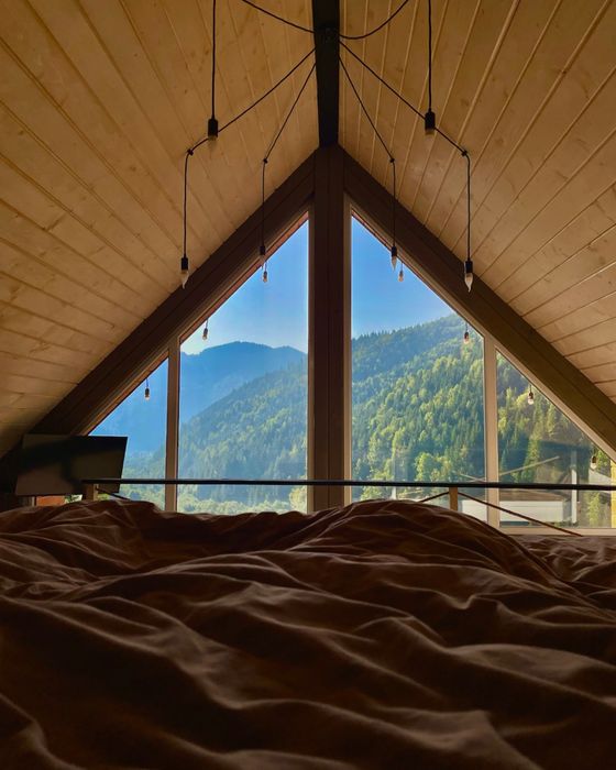 БУДИНОЧКИ В КАРПАТАХ | Королівське місце | ЧАН