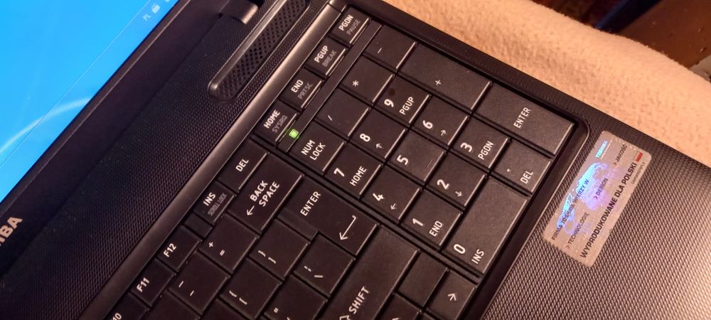 Laptop Toshiba c650–1fk ,Ram 4GB, HDD 320GB, cor2-duo 2.3 Ghz sprawny
