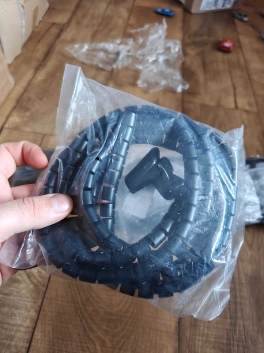 Спіральний органайзер для кабелів 2 м — новий