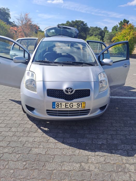 Toyota Yaris — fotografia 8