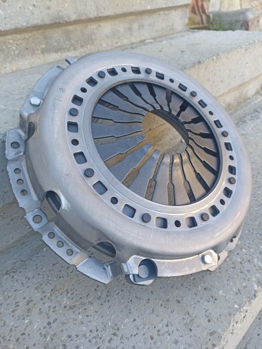 Корзина щеплення лепесткова ГАЗ 53 3307 66 ПАЗ