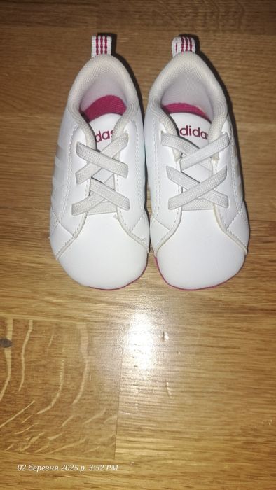 Adidas пінеточки для дівчинки