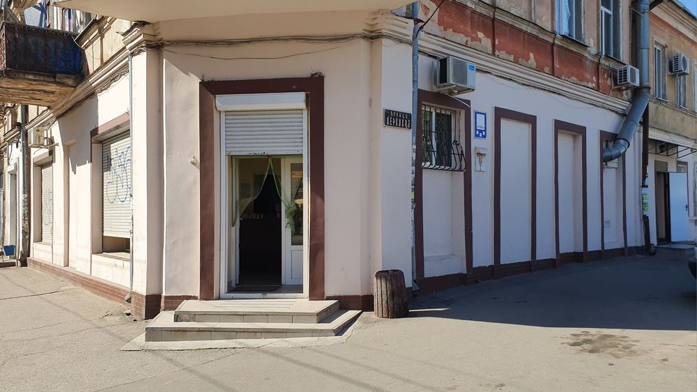 Продаж кондитерського цеху - пекарні 170 м² з магазином/кав'ярнею в Одесі, Пересип, Чорноморського коз-ва.  Можливо під другий вид бізнесу.  Фасад.