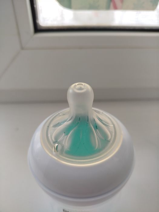 Пляшечка для годування Philips Avent з антиколіковим клапаном