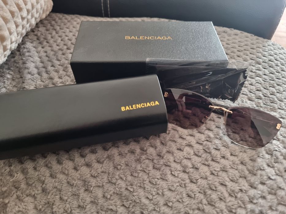 Okulary Balenciaga.