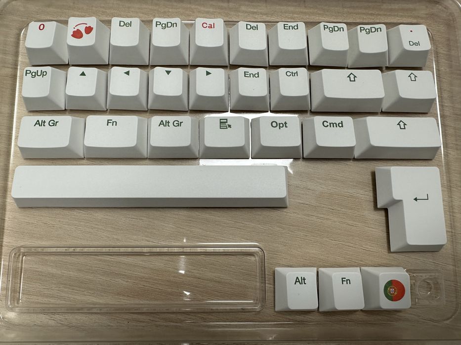 Conjunto de keycaps português Ducky PBT Doubleshot Cherry Profile