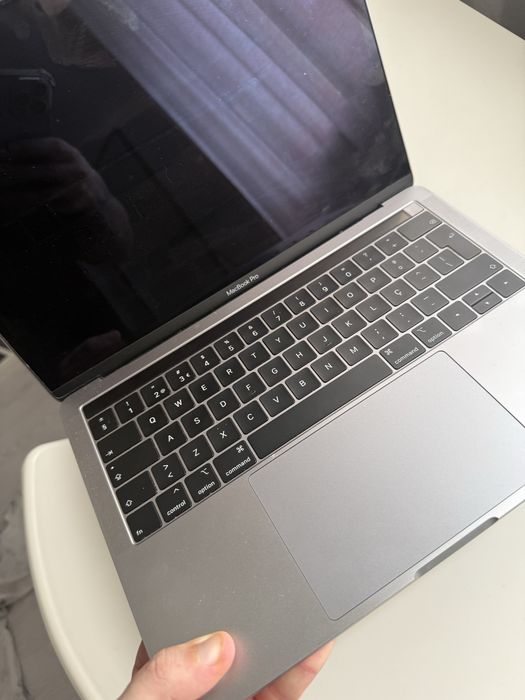 MacBook Pro Touch Bar 2019 como NOVO sem riscos