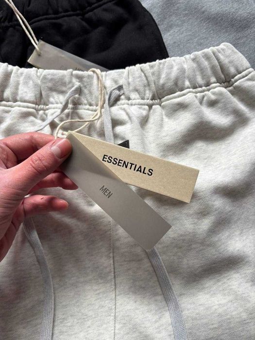 Шорти Essentials