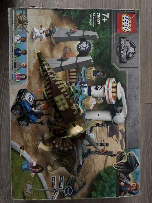 Sprzedam oryginalne lego 76937 Jurassic World