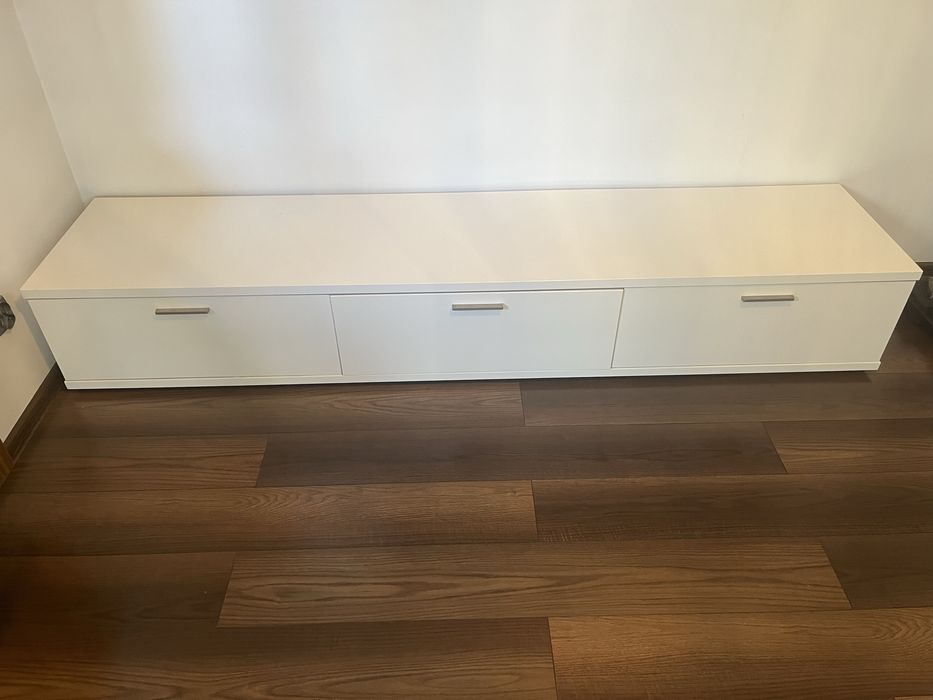 Komoda pod telewizor