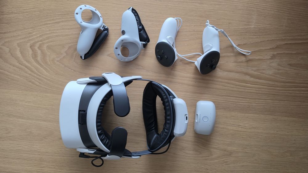 Meta Quest 3S 128GB + BOBOVR M3 Pro + Etui + akcesoria | Stan idealny
