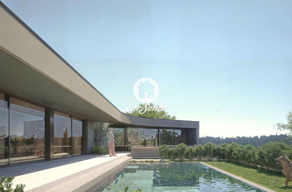 Moradia Térrea de Luxo T3 mais Casa T1, piscina e Garagem para 2 Ca...