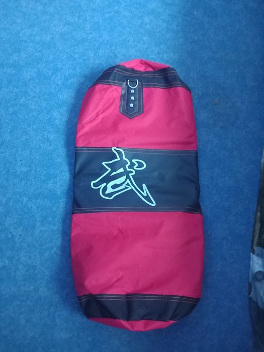 Worek bokserski czerwono czarny