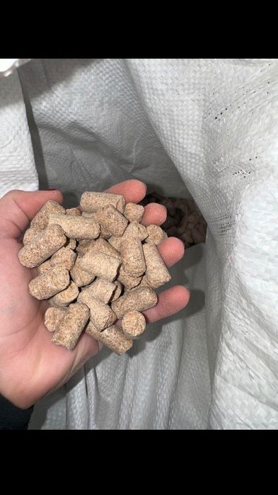 Zanęta wędkarska w postaci peletu z otrębów zbożowych 25kg