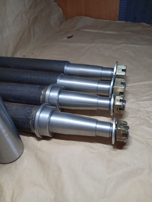 Ось ступиці(ВОЛГА, МОСКВИЧ, КУЛЬТИВАТОР КПС) для  воза причепа.