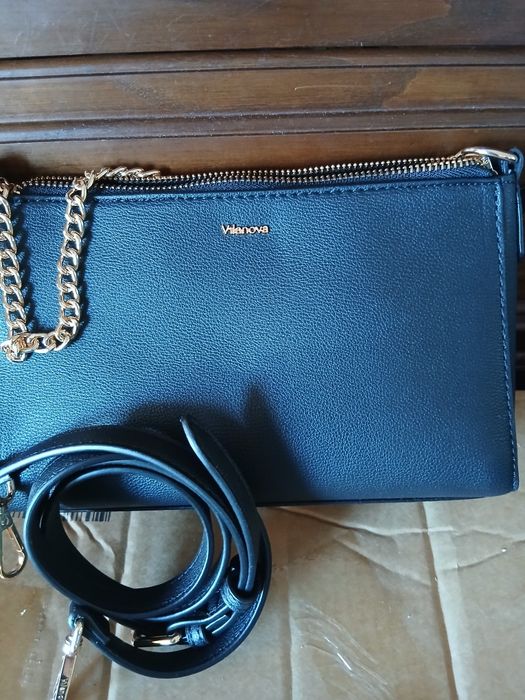 Bolsa de senhora.  Nova. Vilanova. Em côr preta.
