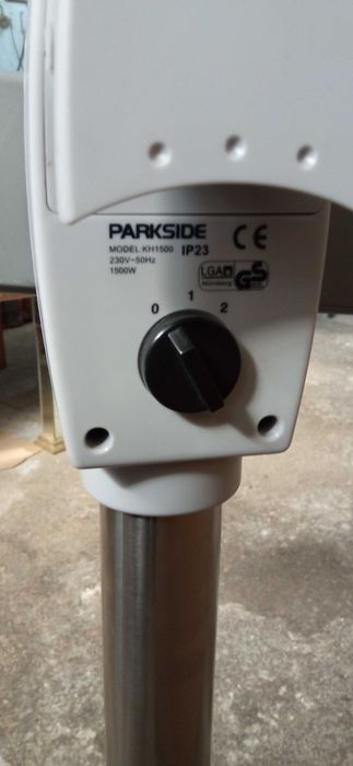 Aquecedor eléctrico de pé