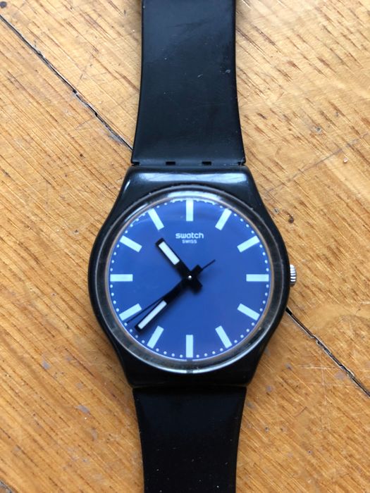 Zegarek Swatch, czarny z niebieskim