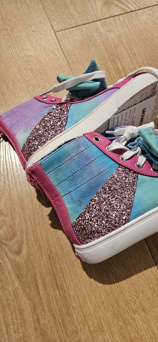 Sprzedam nowe buty dla dziewczynki