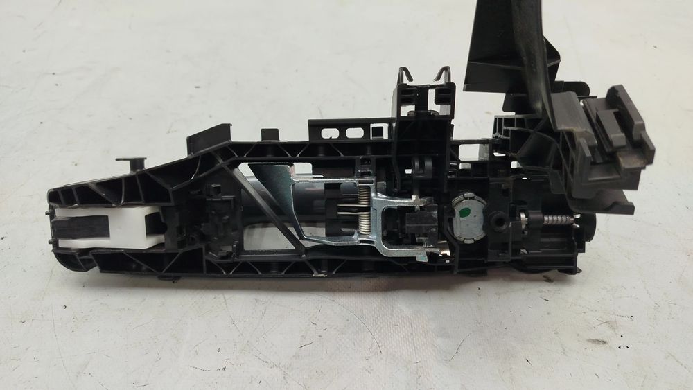 Puxador porta frente esquerda MERCEDES-BENZ Classe C Carrinha (S205)